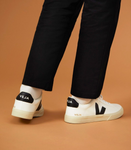 VEJA CAMPO CHROMEFREE WHITE BLACK MAN