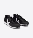 VEJA SDU TPU BLACK WHITE WOMAN