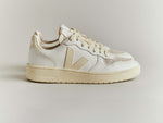 VEJA V10 LEATH PURE CALCAIRE MAN
